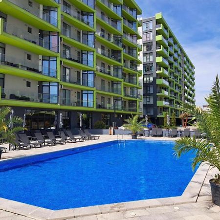 Baby Sea View And Pools Apartment- Mamaia Beach Resort Navodari Exterior photo