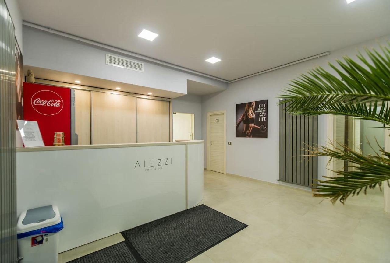 Baby Sea View And Pools Apartment- Mamaia Beach Resort Navodari Exterior photo