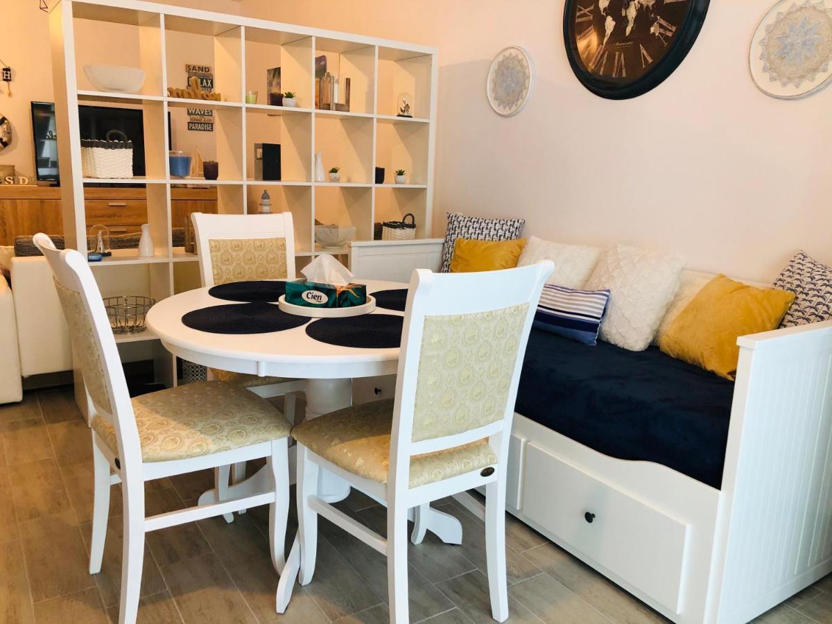 Baby Sea View And Pools Apartment- Mamaia Beach Resort Navodari Exterior photo